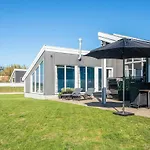 10 person holiday home in Ebeltoft Vakantiehuis