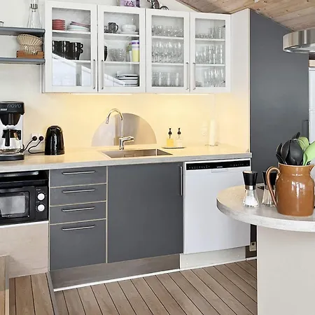 10 Person In * 에벨토프트