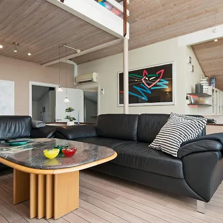 10 person holiday home in Ebeltoft Vakantiehuis *